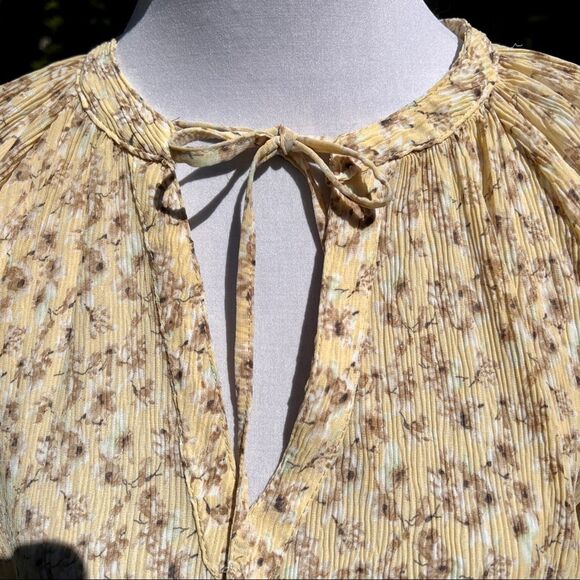 Yellow floral blouse top tie neck crinkle short ruffle sleeve S Robertson Rodeo - Picture 4 of 8